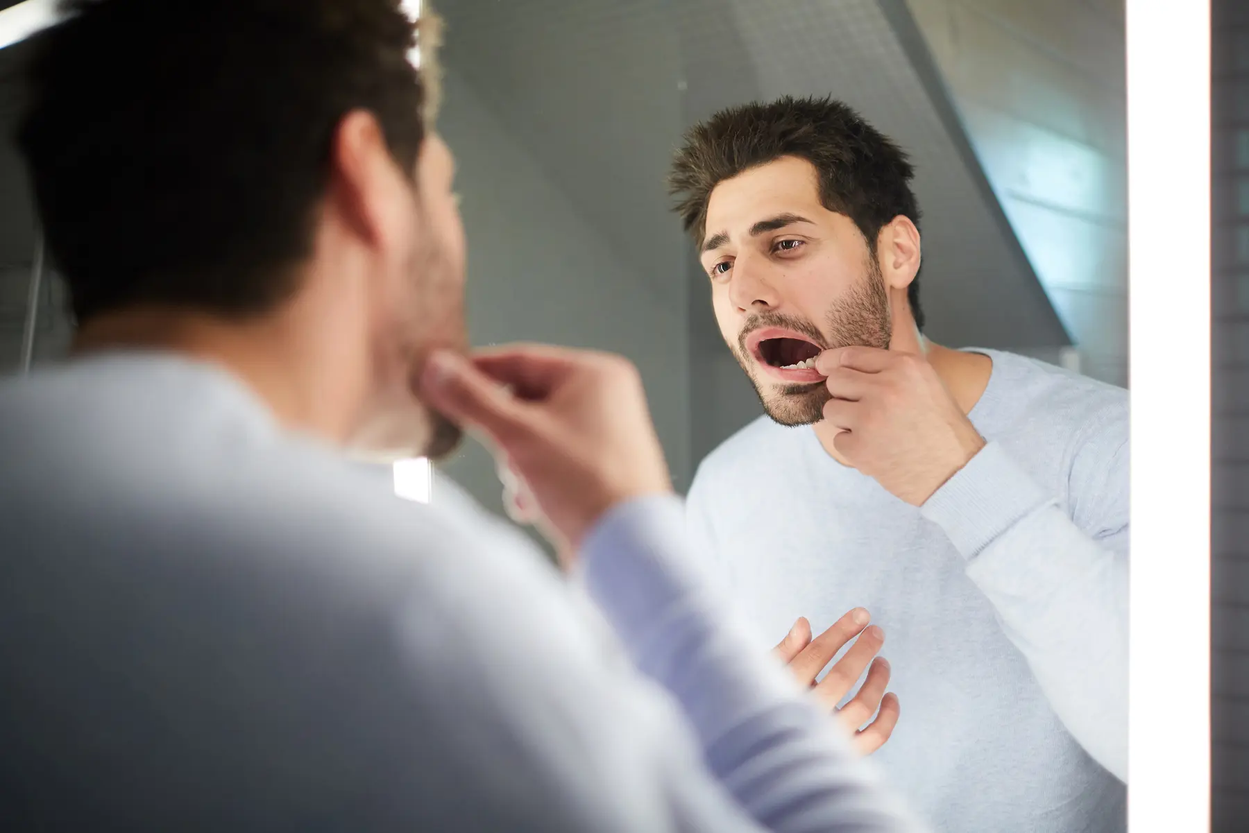 When Wisdom Teeth Get Infected: Recognizing an Abscess Early