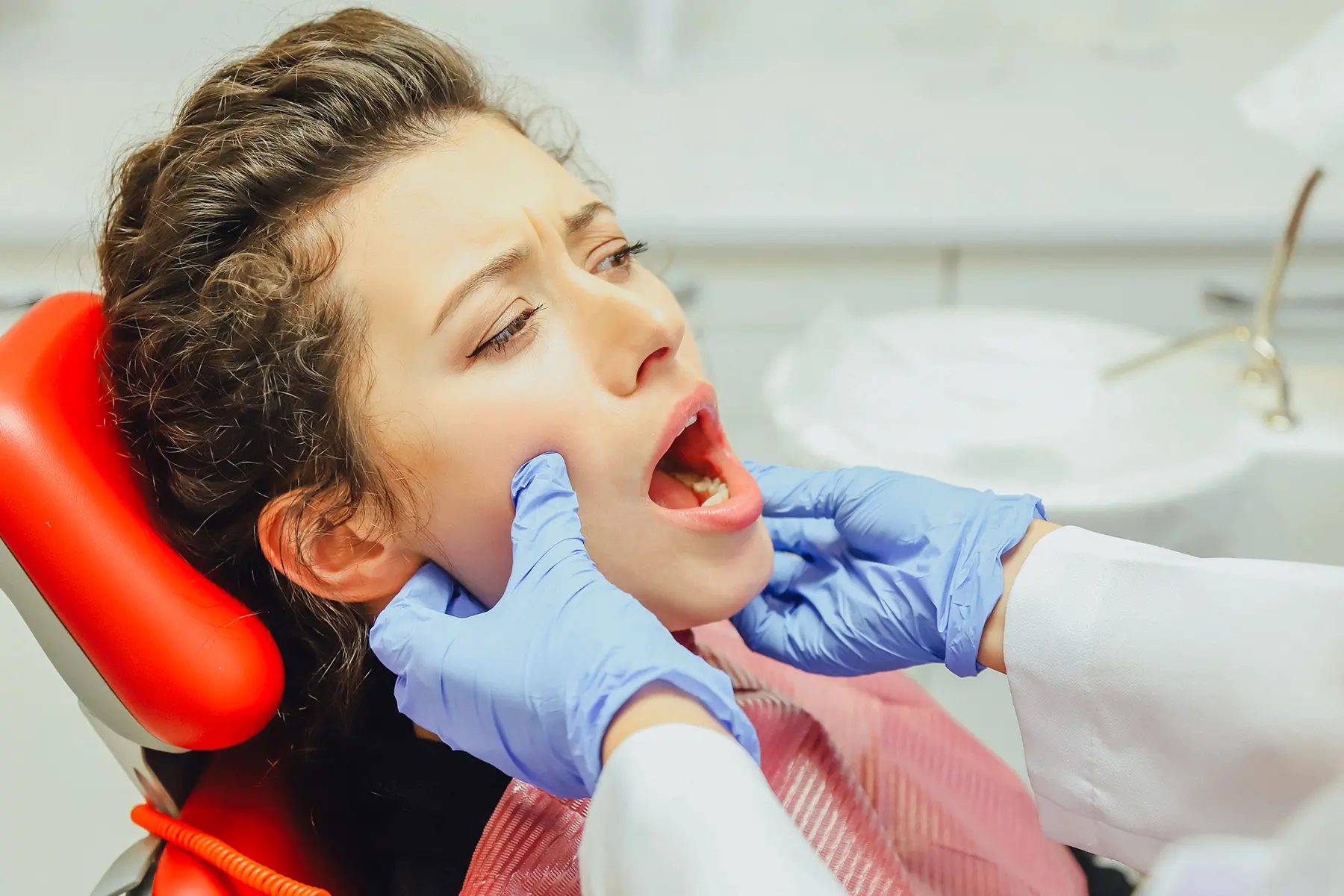 Should You Ignore an Impacted Tooth If It’s Not Causing Pain?