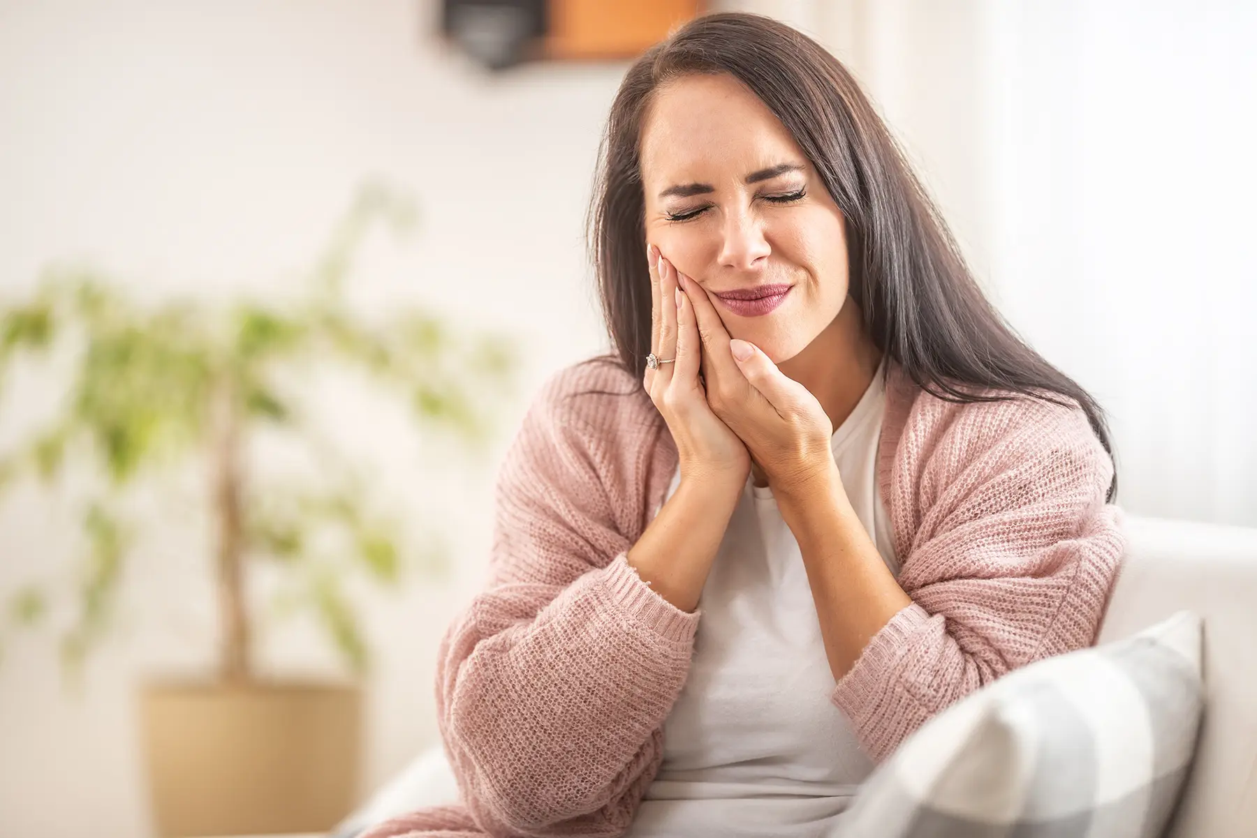 Signs of Infection After Wisdom Tooth Extraction You Shouldn’t Ignore